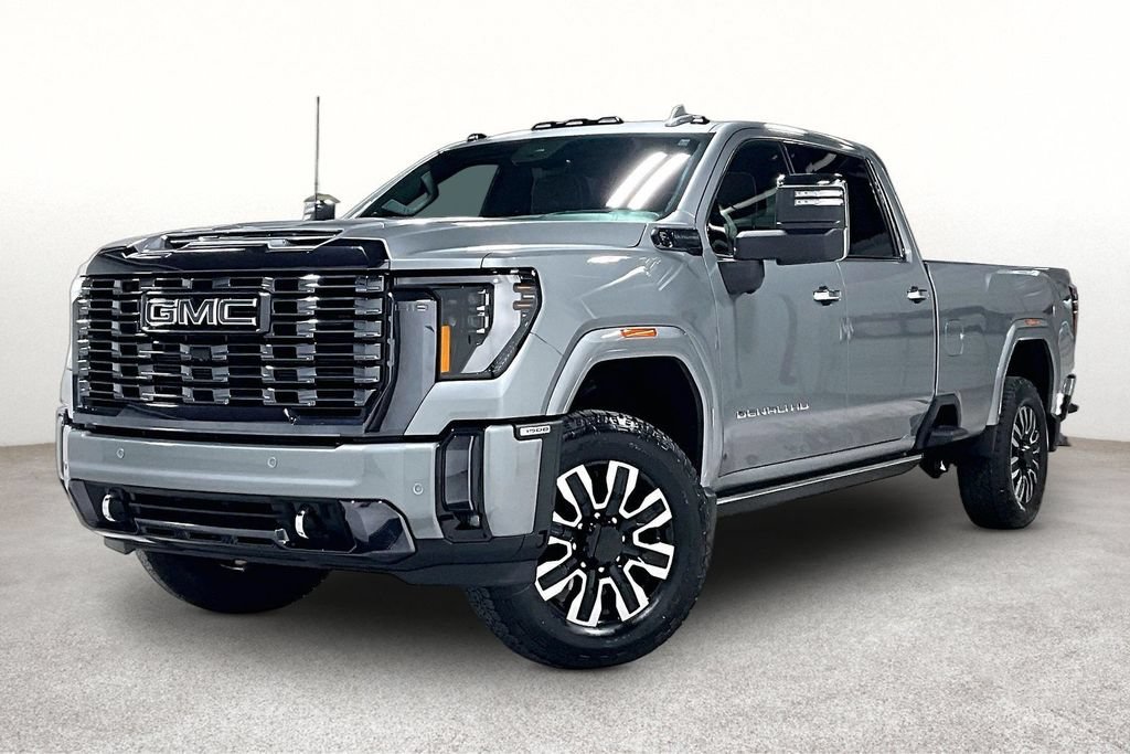 Used 2024 GMC Sierra 3500 Denali Ultimate AWD/4WD image 11