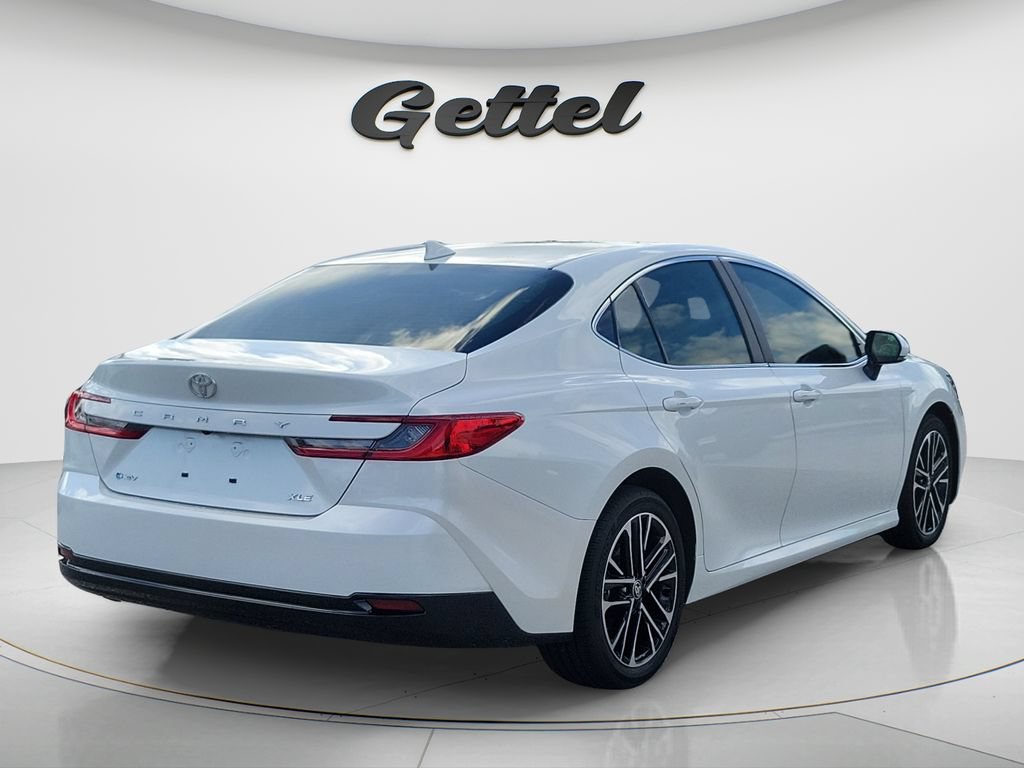 Used 2026 Toyota Camry XLE FWD image 5