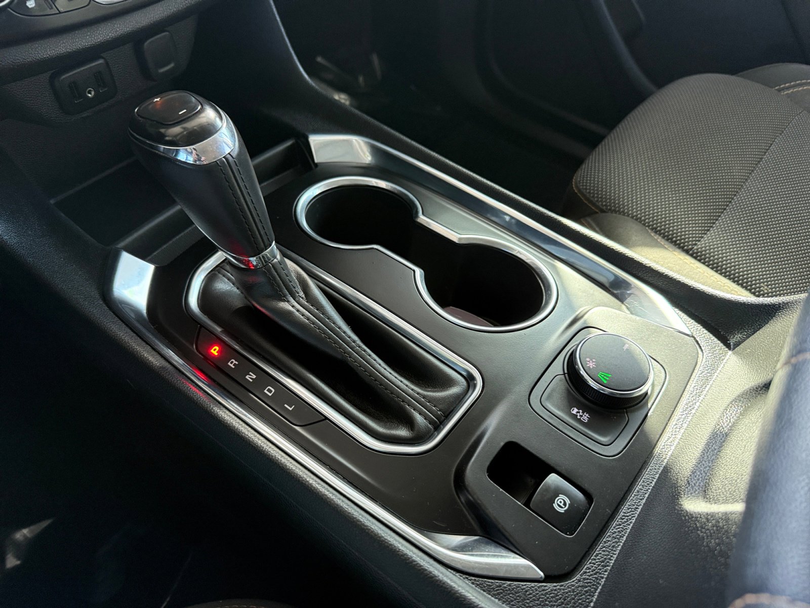 Used 2018 Chevrolet Traverse LT image 16