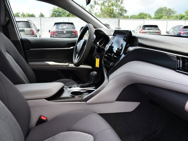 Used 2021 Toyota Camry LE AWD/4WD image 35