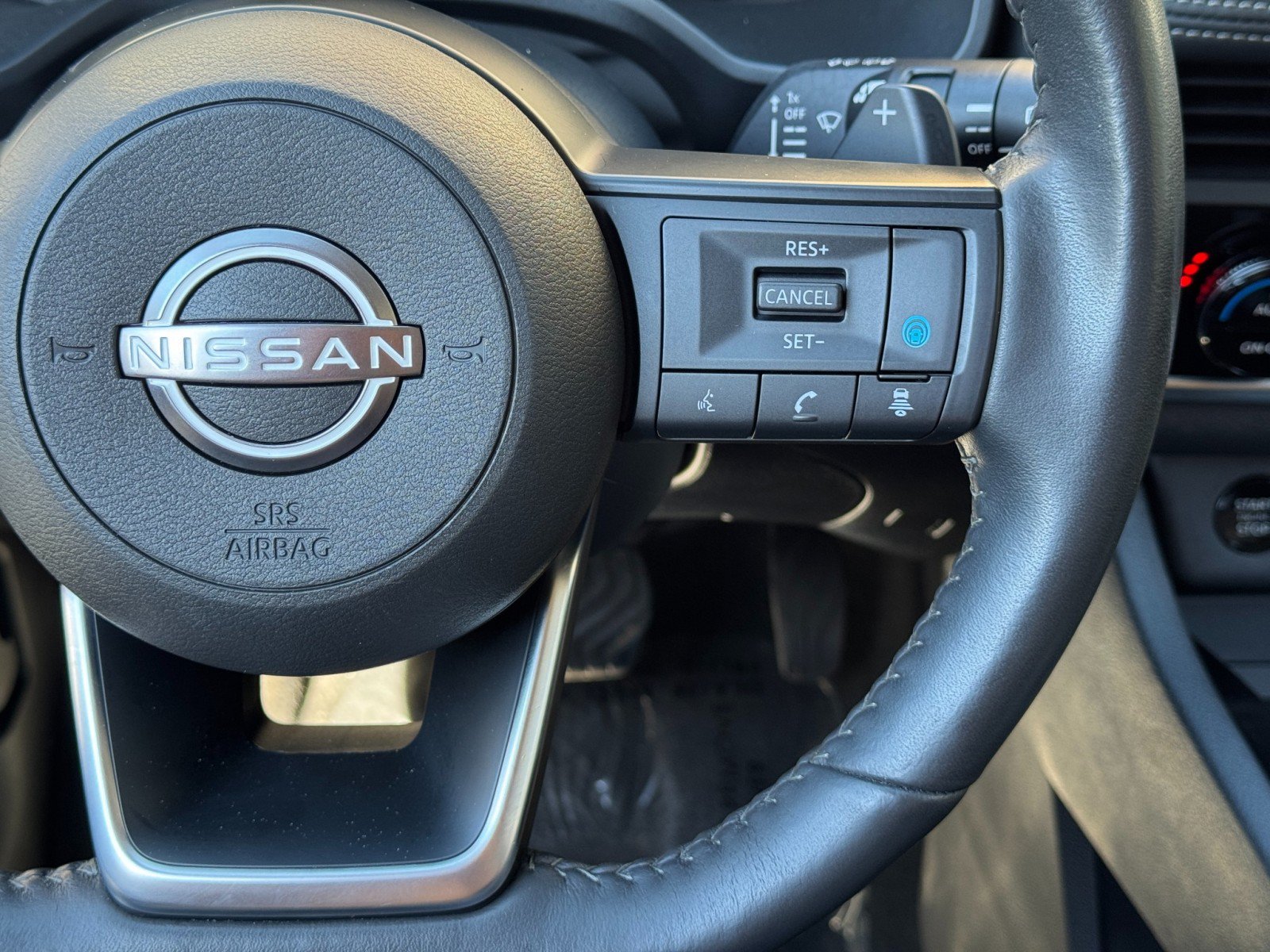 Used 2024 Nissan Rogue SV w/ SV Premium Package AWD/4WD image 21