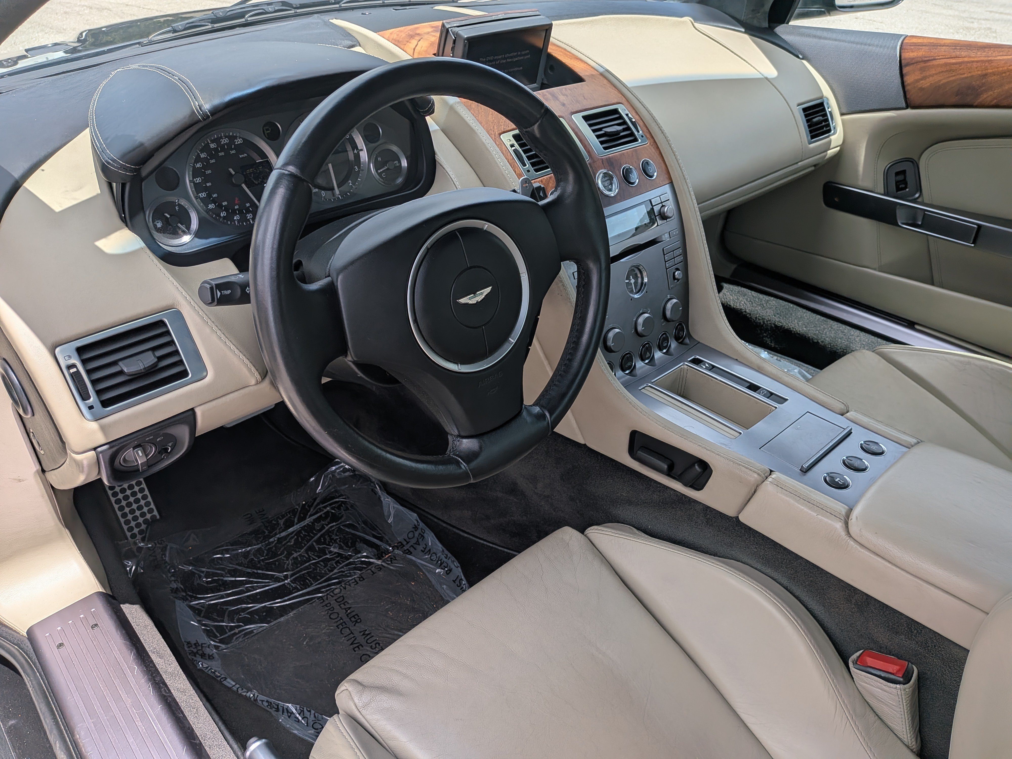 Used 2005 Aston Martin DB9 Coupe RWD image 18