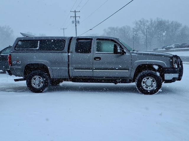 Used 2006 Chevrolet Silverado 2500 LT w/ Skid Plate Package image 4