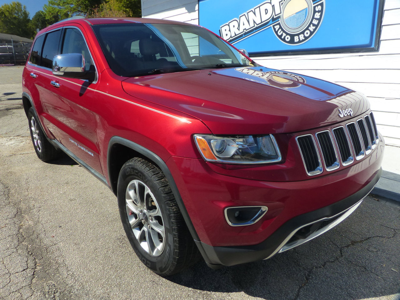 Used 2014 Jeep Grand Cherokee Limited w/ Trailer Tow Group IV image 4
