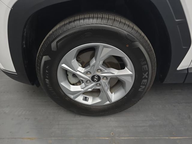 Used 2024 Hyundai Tucson SE AWD/4WD image 16