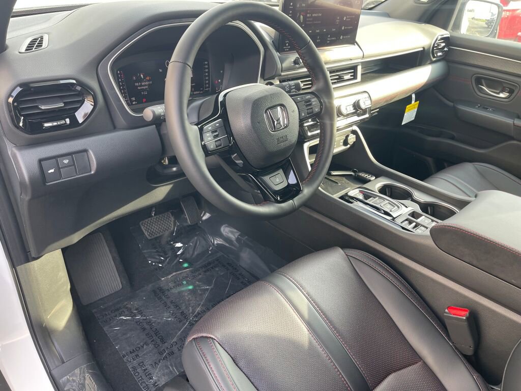 New 2026 Honda Pilot Black Edition image 6