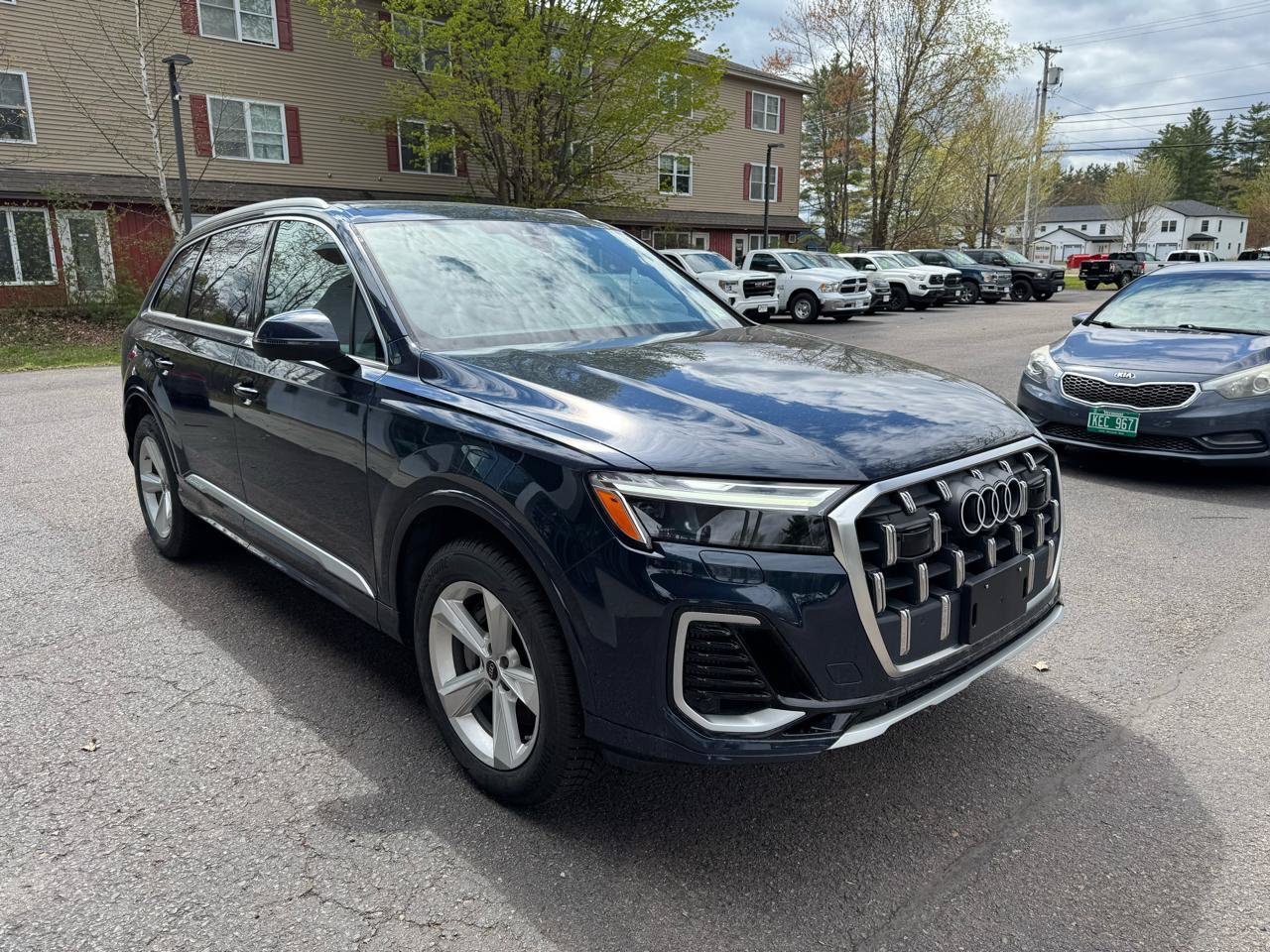 Used 2025 Audi Q7 3.0T Premium w/ Convenience Package AWD/4WD image 7