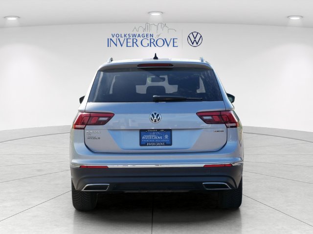 Used 2021 Volkswagen Tiguan SE w/ Panoramic Sunroof Package AWD/4WD image 6