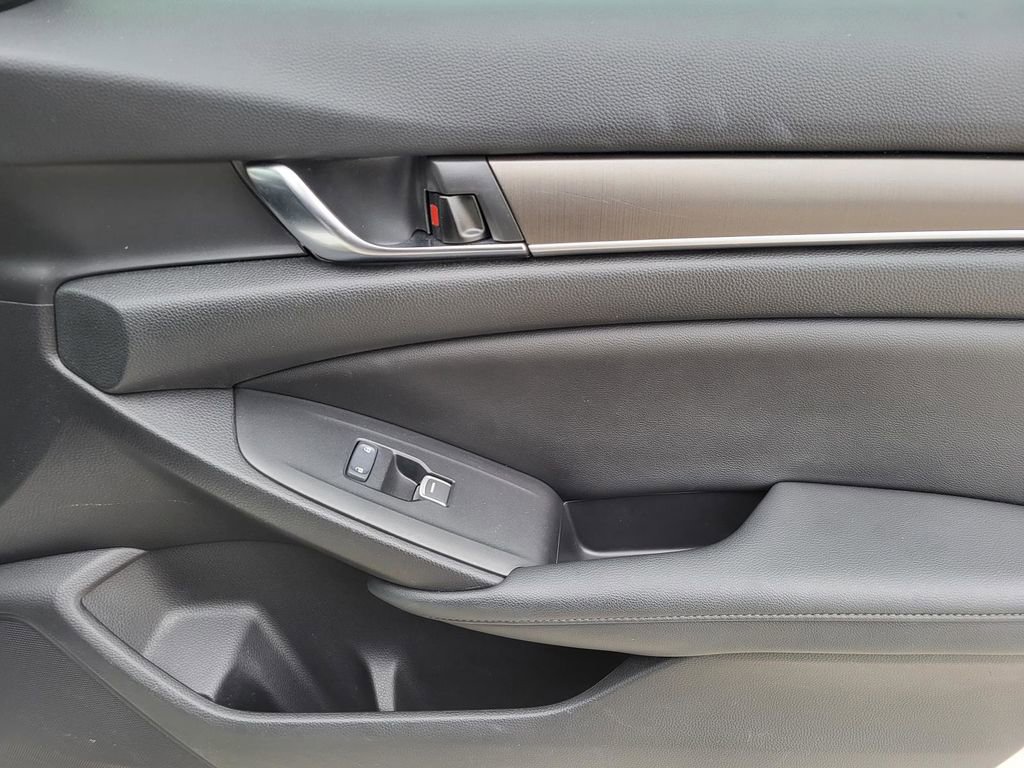 Used 2021 Honda Accord Hybrid image 7