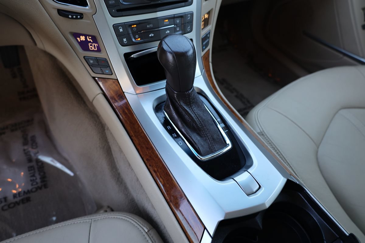 Used 2010 Cadillac CTS Luxury AWD/4WD image 27