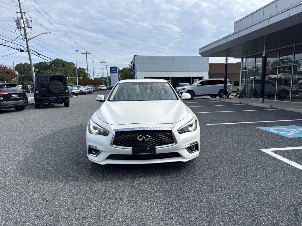 Used 2019 INFINITI Q50 Luxe w/ Essential Package (3.0T Luxe) AWD/4WD image 2