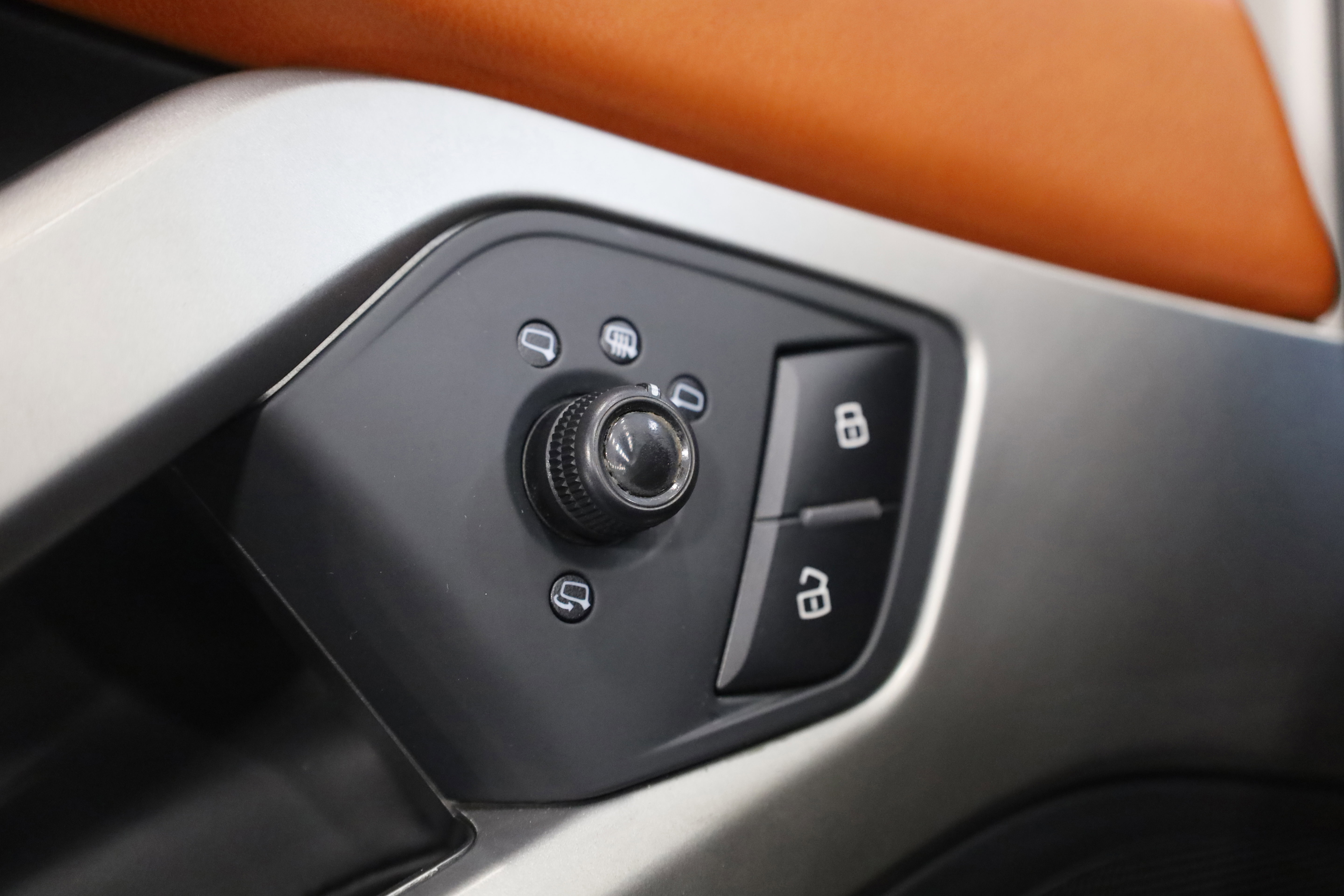 Used 2018 Lamborghini Aventador S image 14