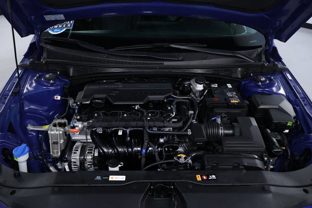 Used 2024 Hyundai Elantra Limited image 34