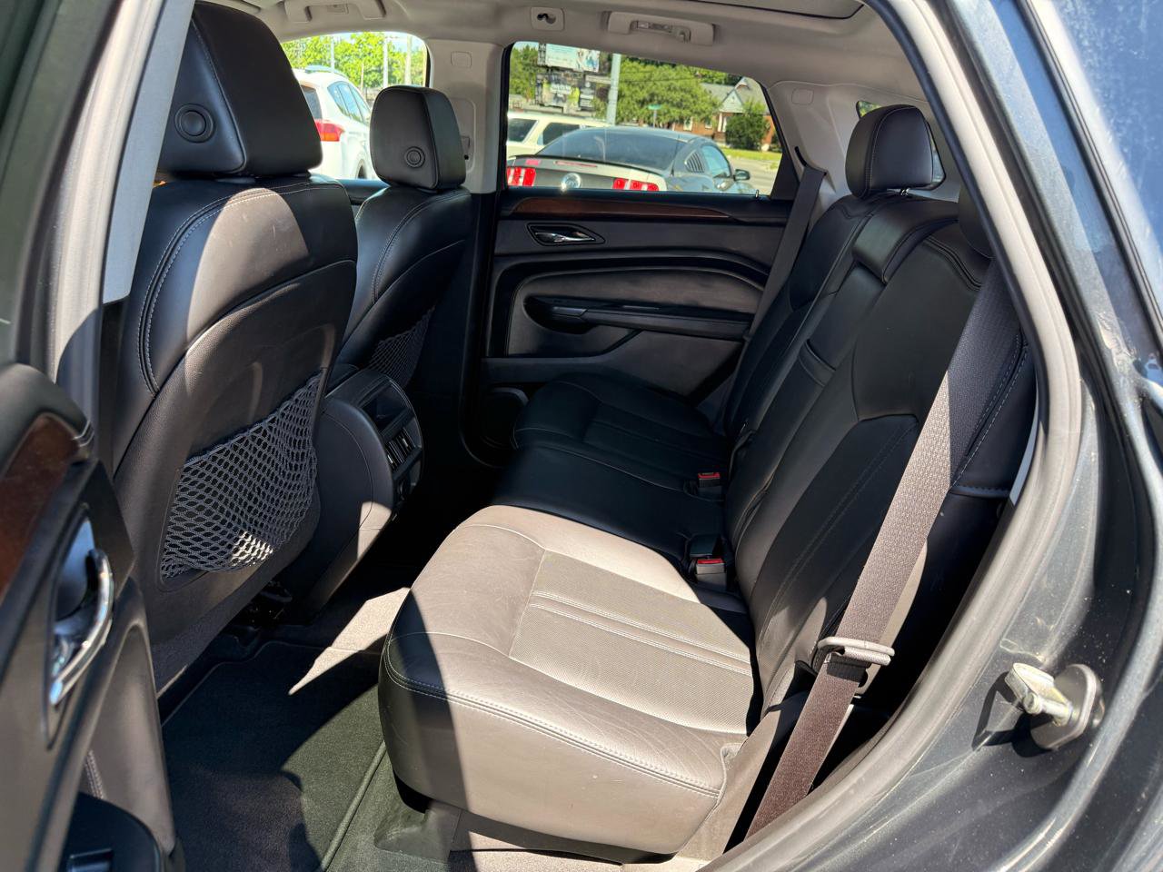 Used 2014 Cadillac SRX Luxury w/ Driver Awareness Package AWD/4WD image 19