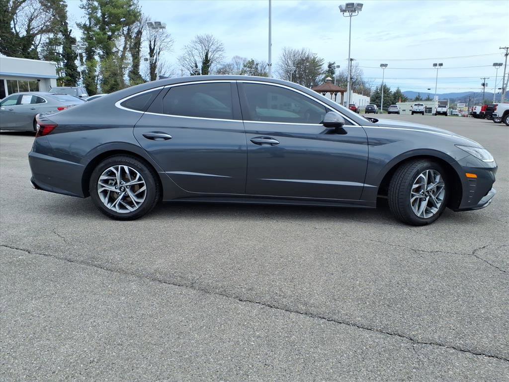 Used 2023 Hyundai Sonata SEL w/ Convenience Package image 3