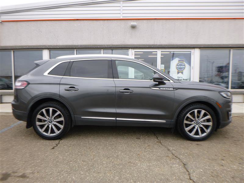 Used 2019 Lincoln Nautilus Select AWD/4WD image 4