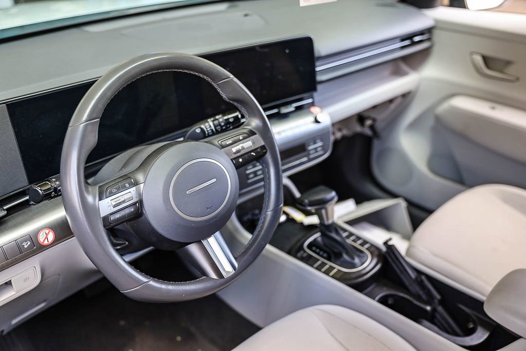 Certified 2024 Hyundai Kona SEL FWD image 6
