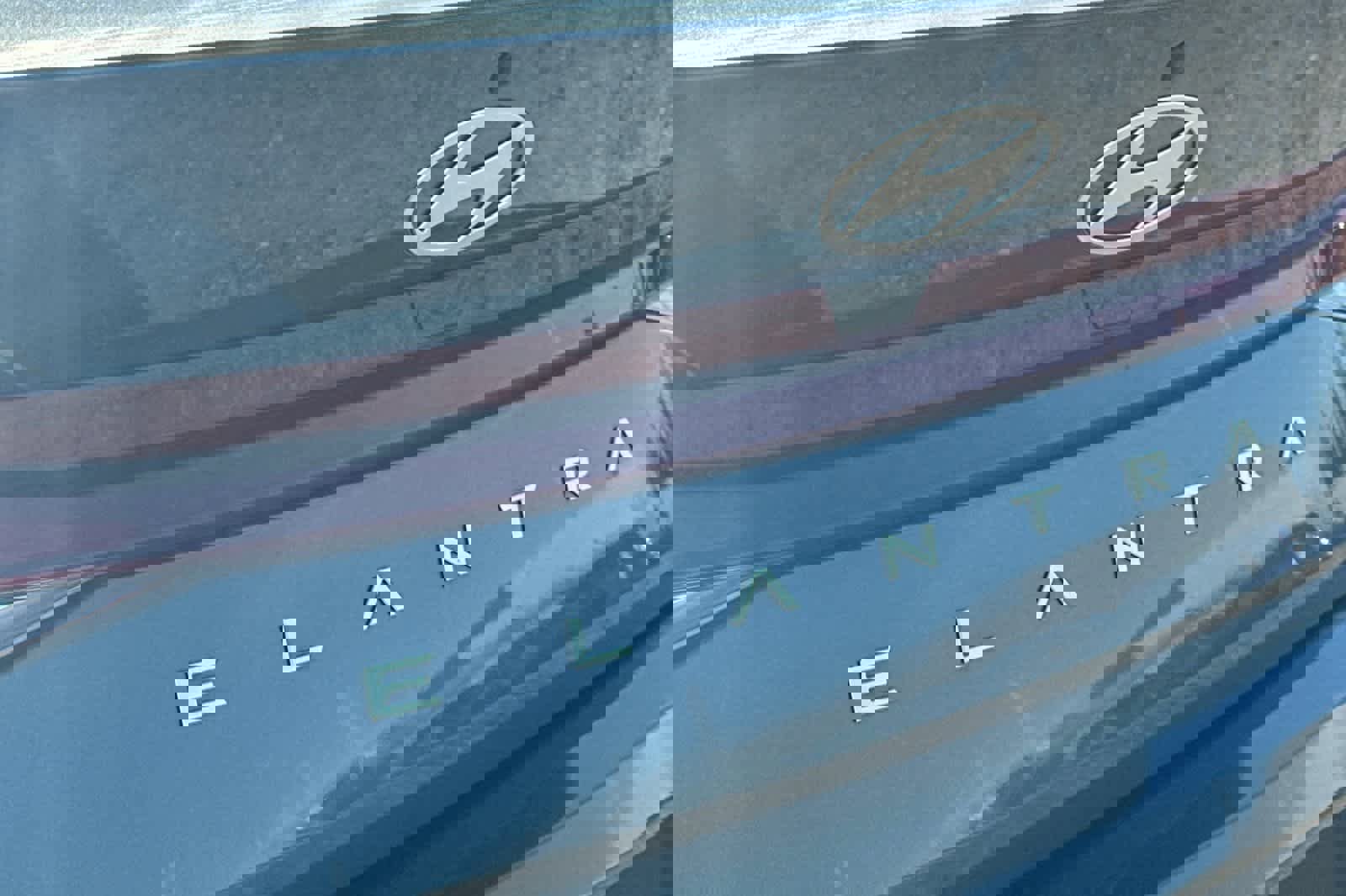 Used 2025 Hyundai Elantra SE image 15