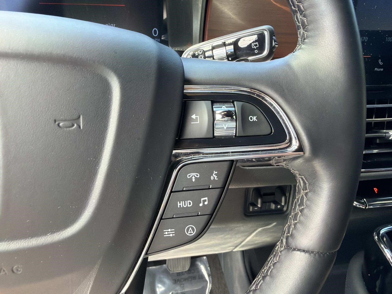 Used 2023 Lincoln Navigator Reserve AWD/4WD image 25