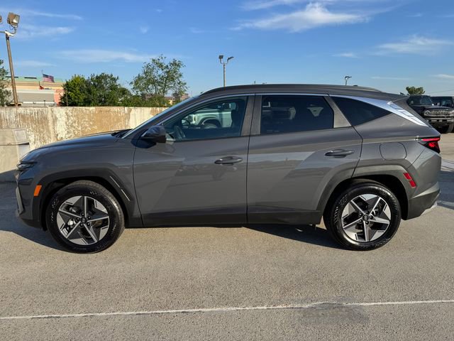 Used 2025 Hyundai Tucson SEL FWD image 11