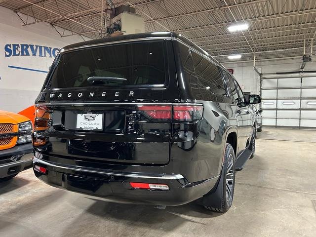 Used 2024 Jeep Wagoneer L 4WD w/ Premium Group I image 3