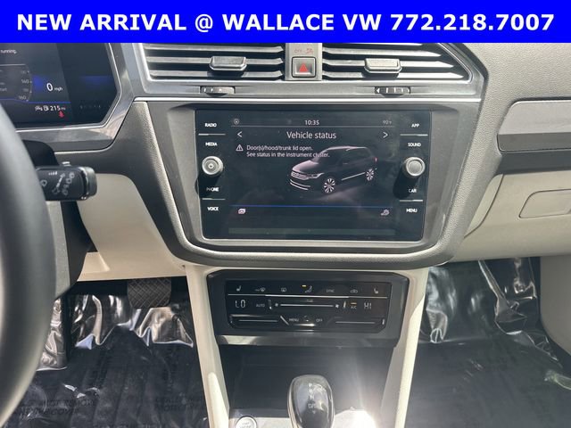 Certified 2022 Volkswagen Tiguan SE image 20