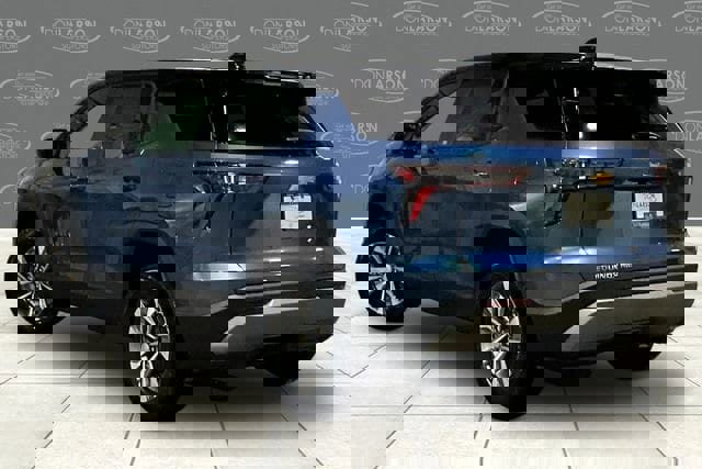 New 2026 Chevrolet Equinox LT w/ Convenience Package II image 3