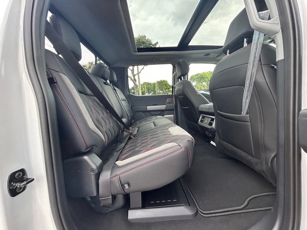 New 2026 Ford F250 Lariat w/ Black Appearance Package AWD/4WD image 35