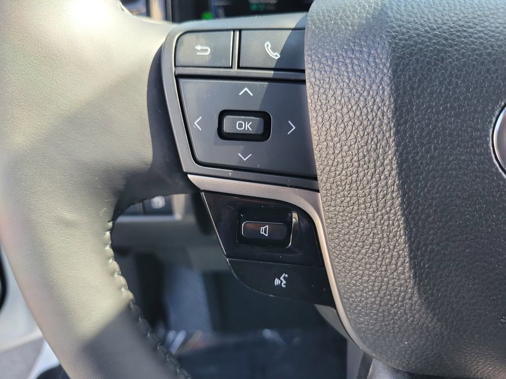 Used 2025 Toyota Camry XSE image 24