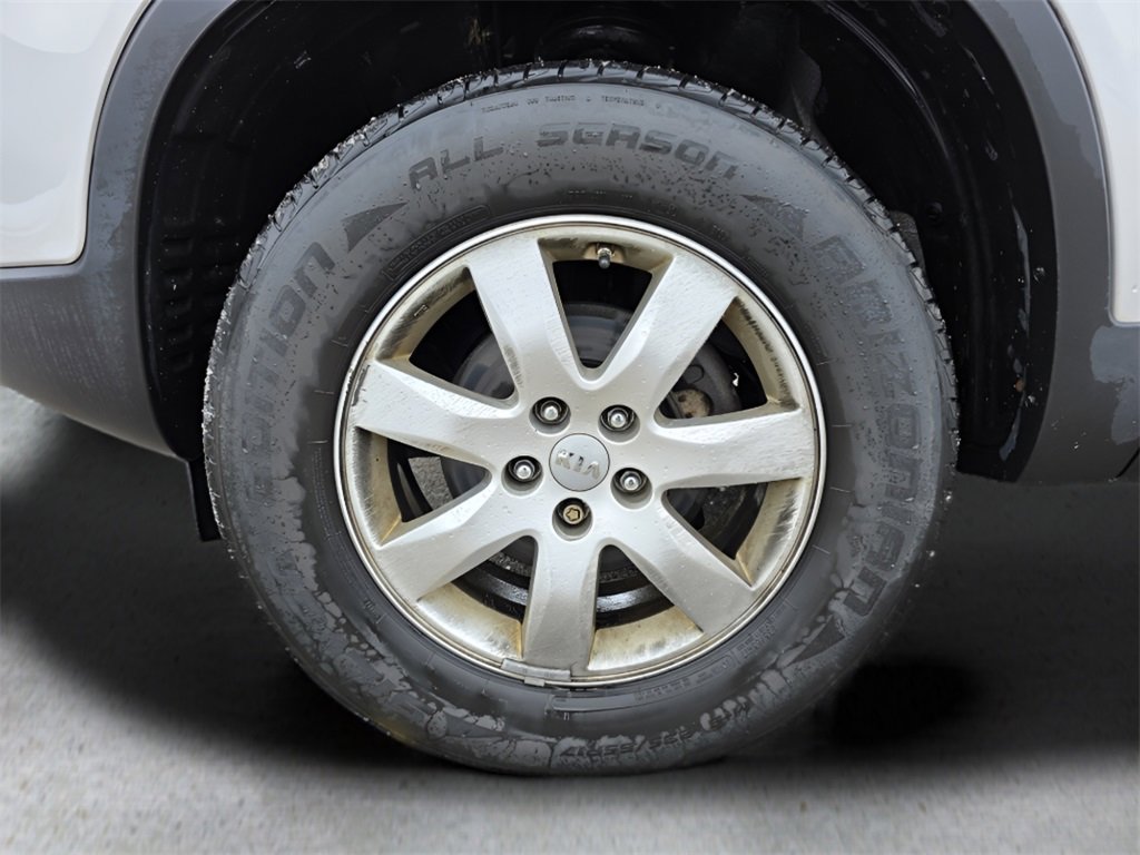 Used 2013 Kia Sorento LX image 10