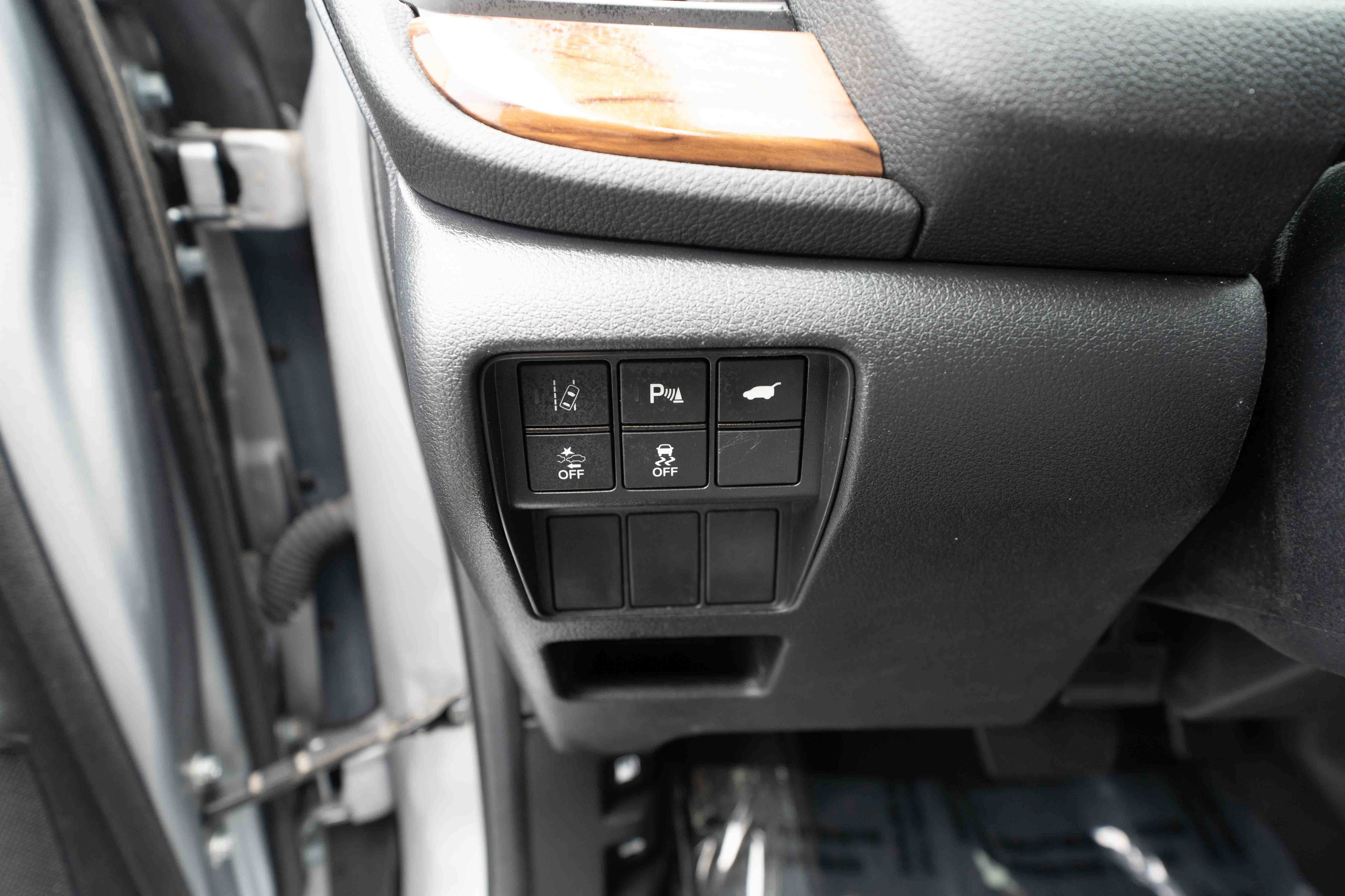 Used 2020 Honda CR-V Touring image 10