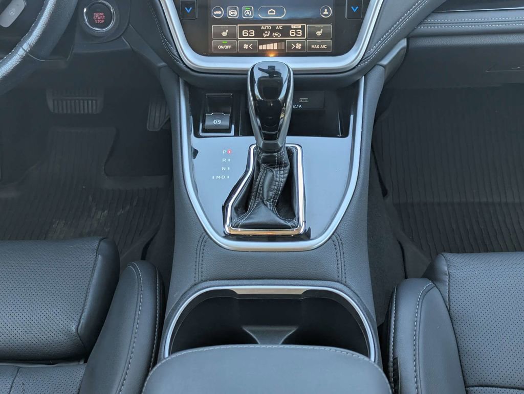 Used 2021 Subaru Outback Limited image 18