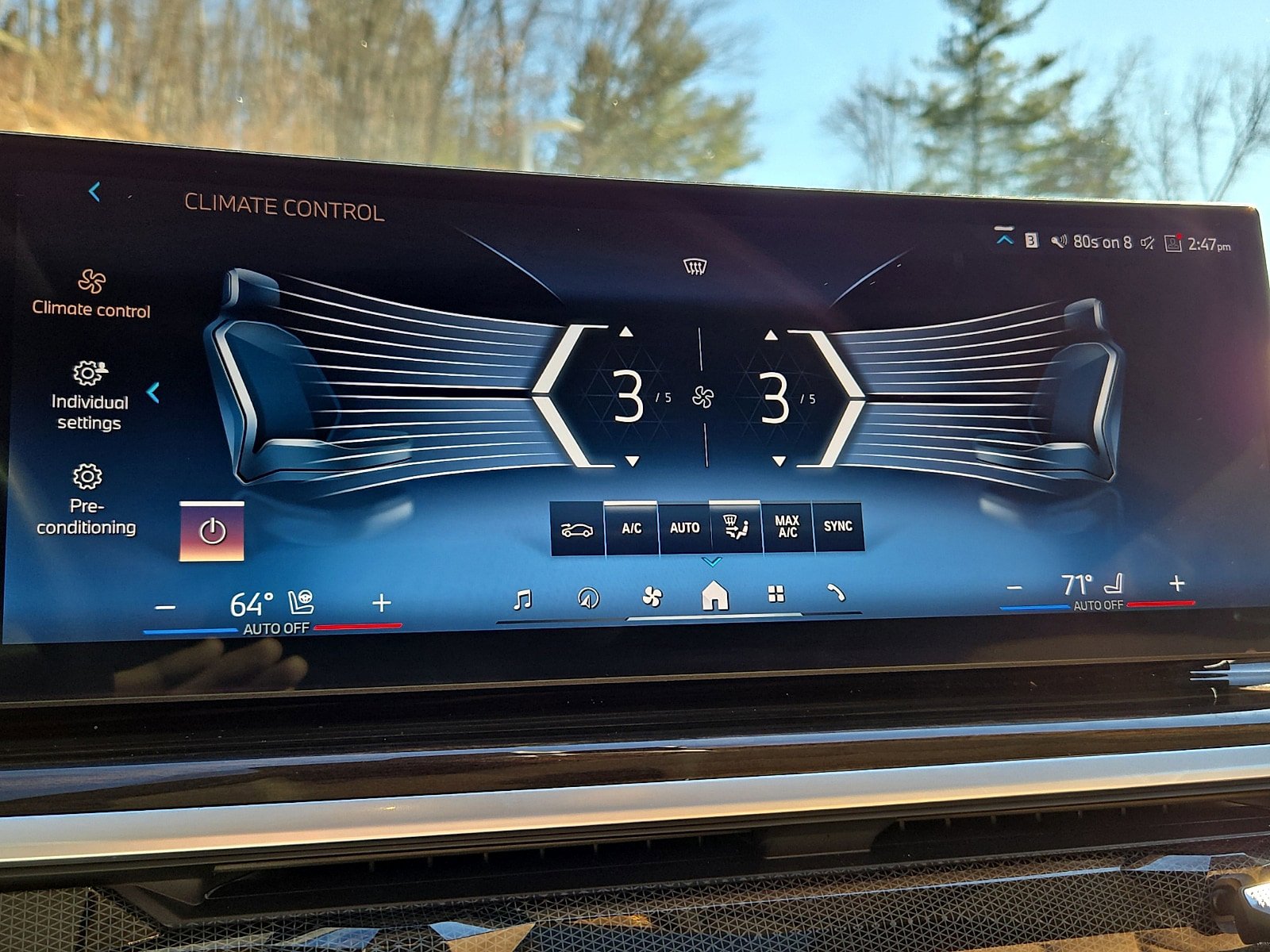 Used 2024 BMW X7 xDrive40i w/ Premium Package AWD/4WD image 17