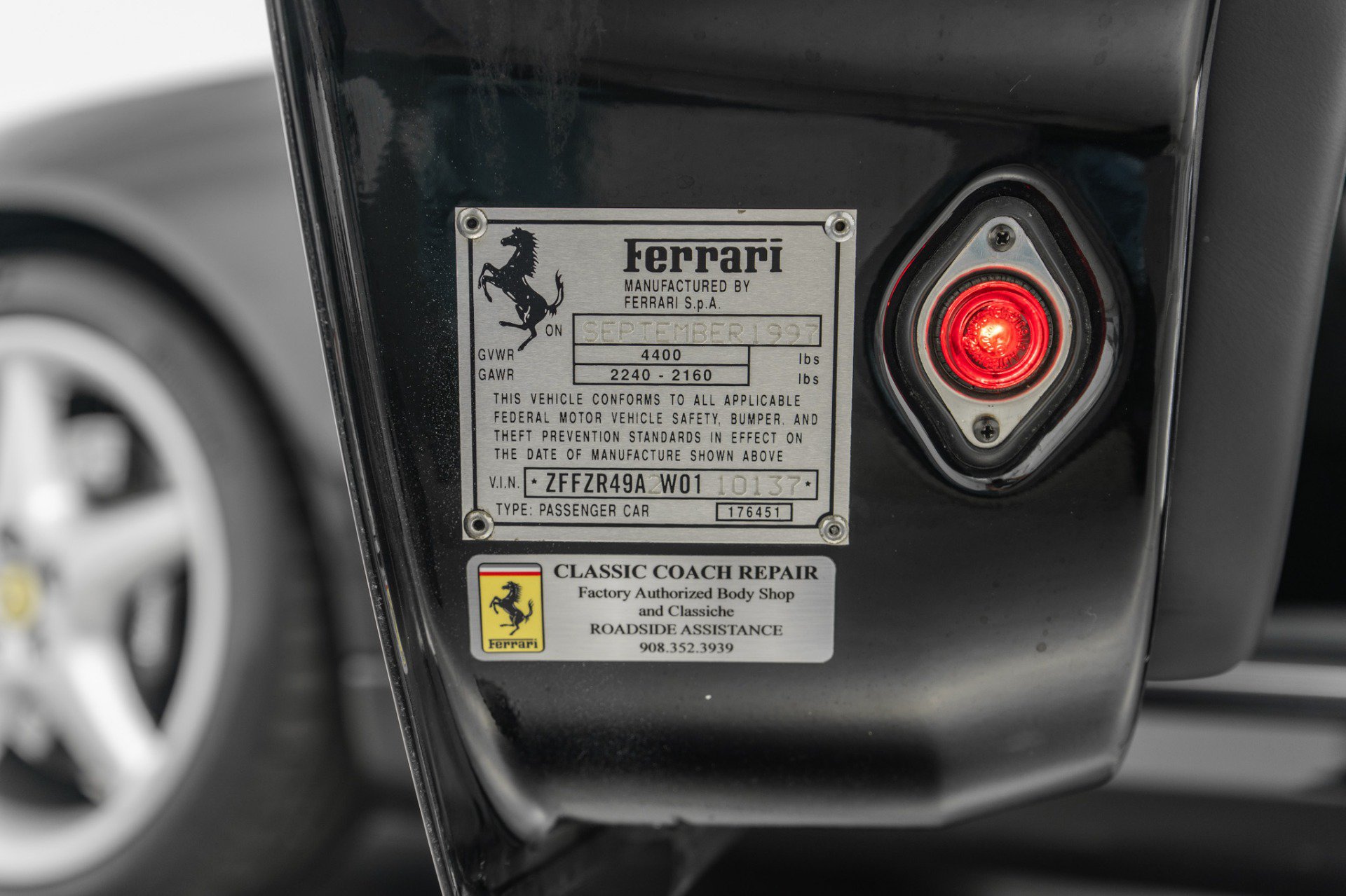 Used 1998 Ferrari 550 Maranello Coupe RWD image 18