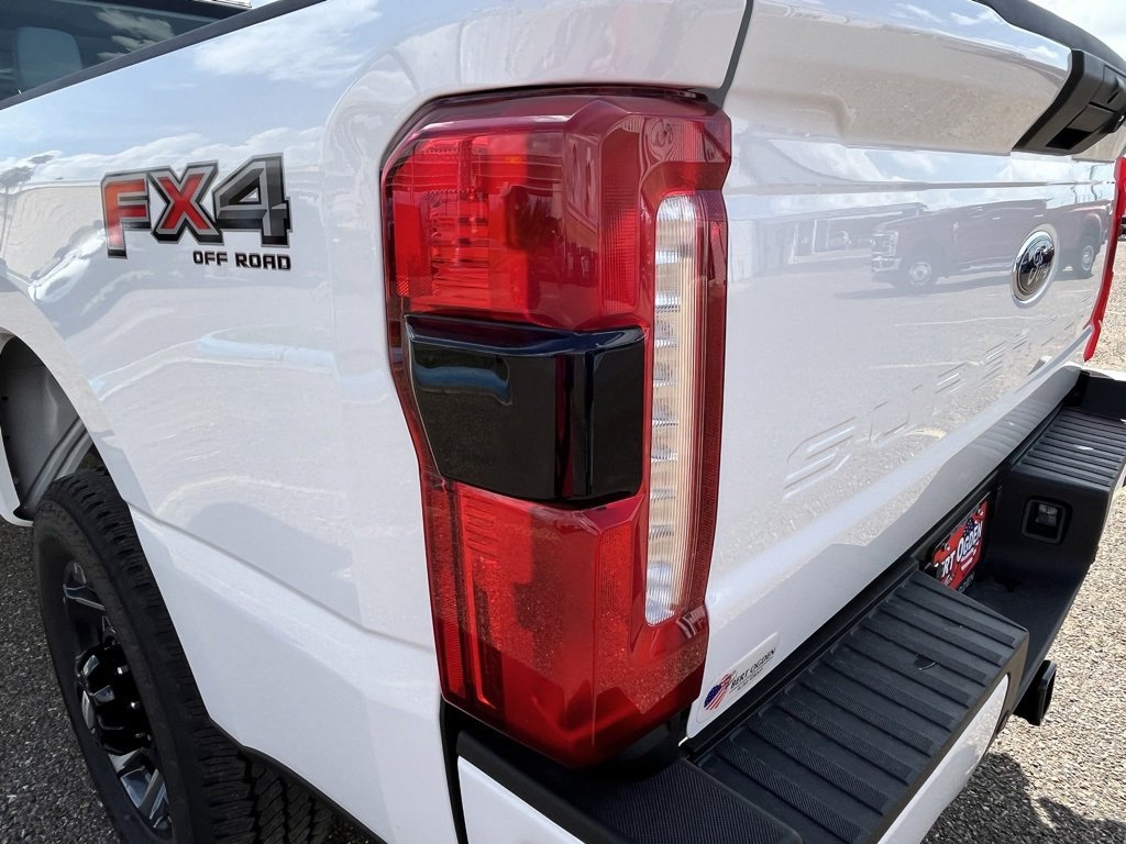 New 2026 Ford F350 4x4 Crew Cab Super Duty image 7