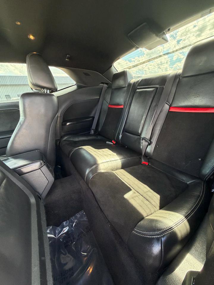 Used 2012 Dodge Challenger SRT8 image 21