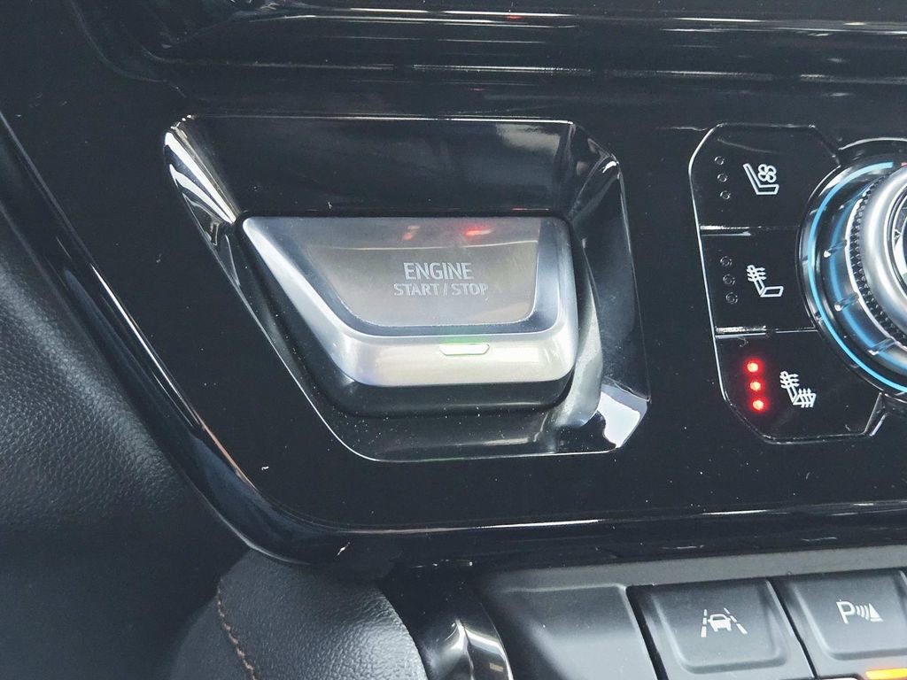 Used 2025 GMC Sierra 1500 AT4 w/ AT4 Premium Package image 38