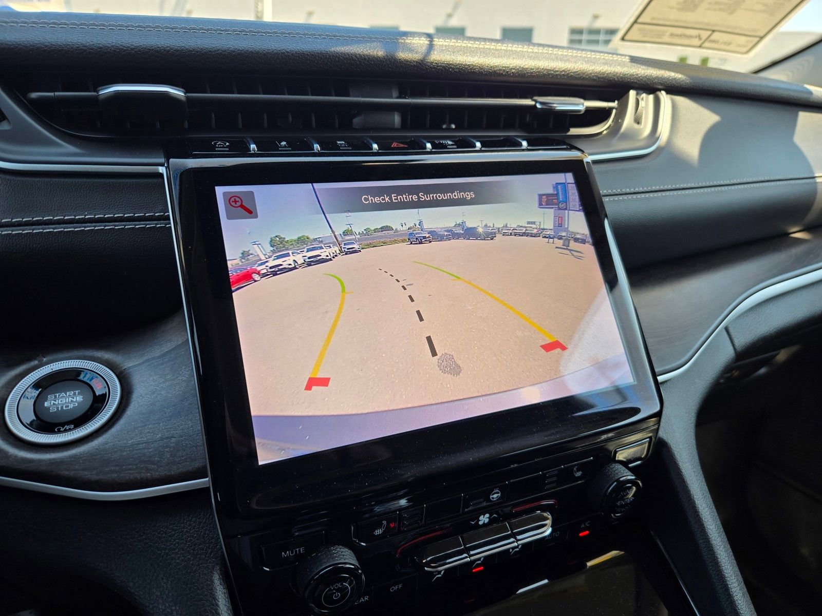 Used 2023 Jeep Grand Cherokee L Limited image 17