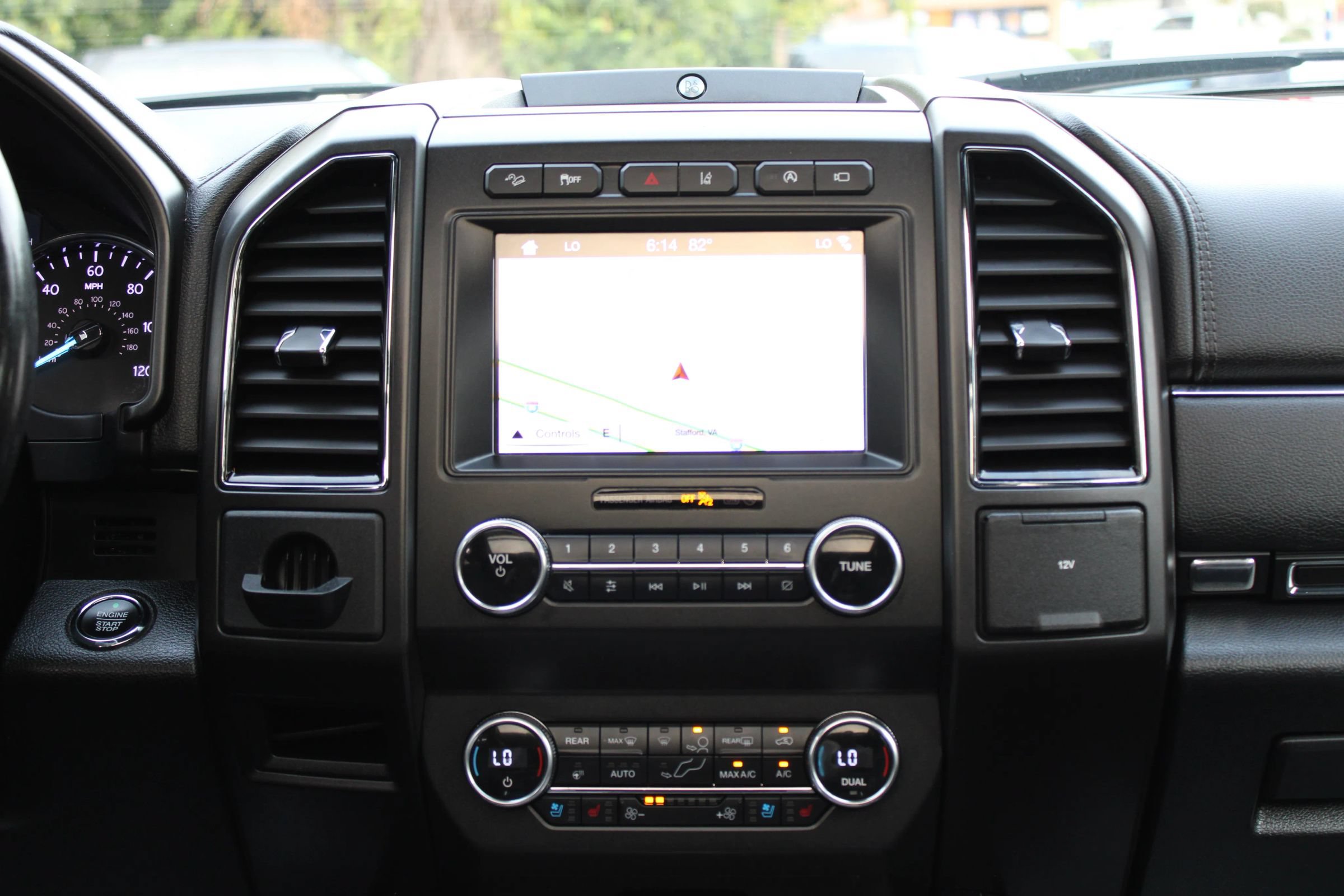 Used 2019 Ford Expedition Max Limited w/ Equipment Group 302A AWD/4WD image 10