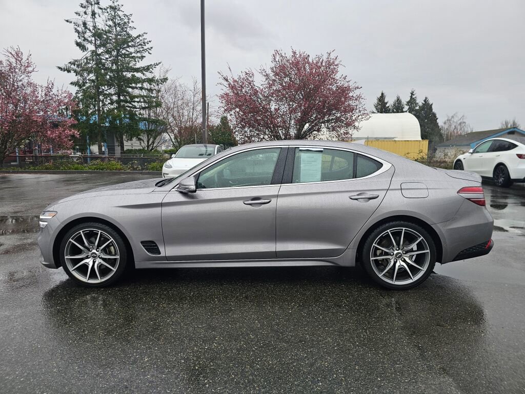 Used 2023 Genesis G70 2.0T image 4