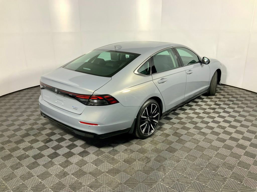 Used 2025 Honda Accord Touring image 18