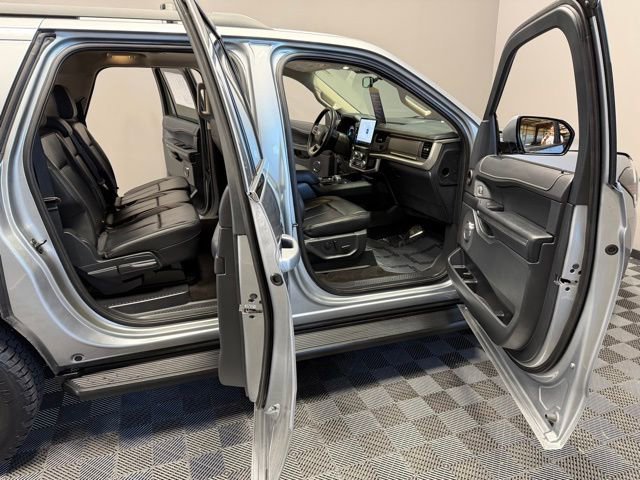 Used 2023 Ford Expedition Max XLT AWD/4WD image 22
