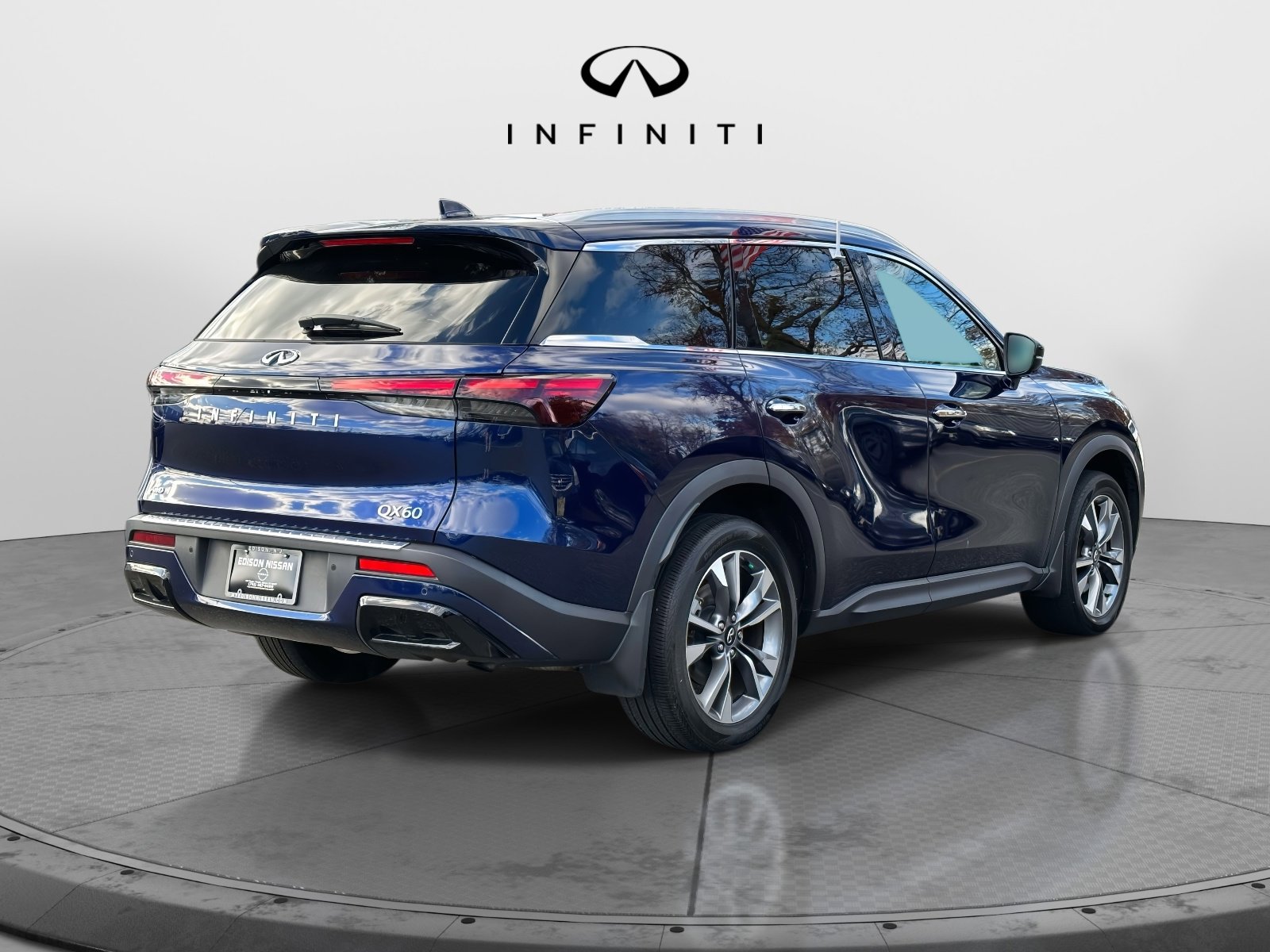 Used 2023 INFINITI QX60 Luxe w/ Cargo Package image 4