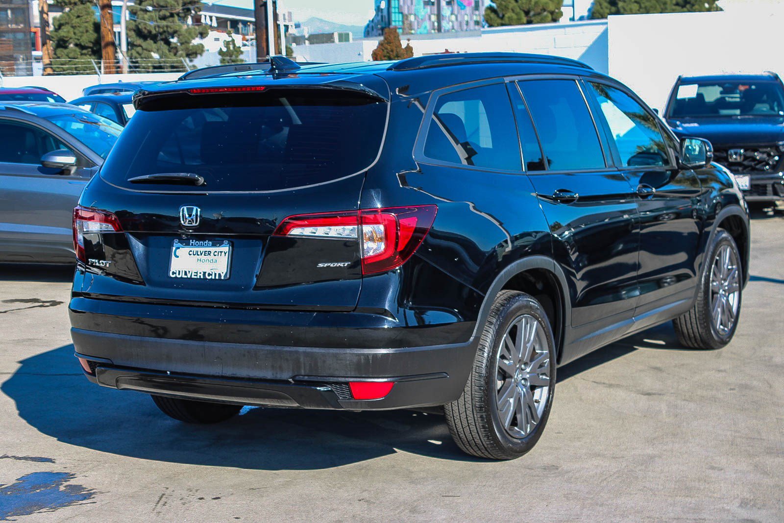 Certified 2022 Honda Pilot Sport image 9