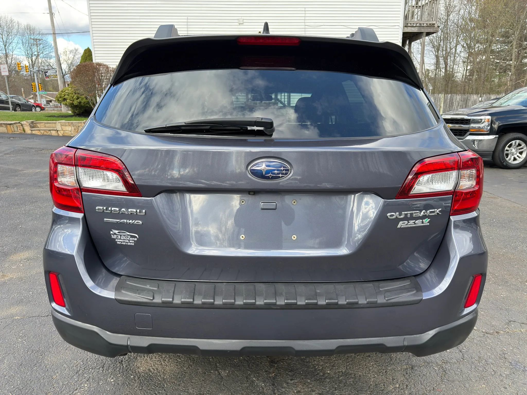 Used 2016 Subaru Outback 2.5i Premium image 6