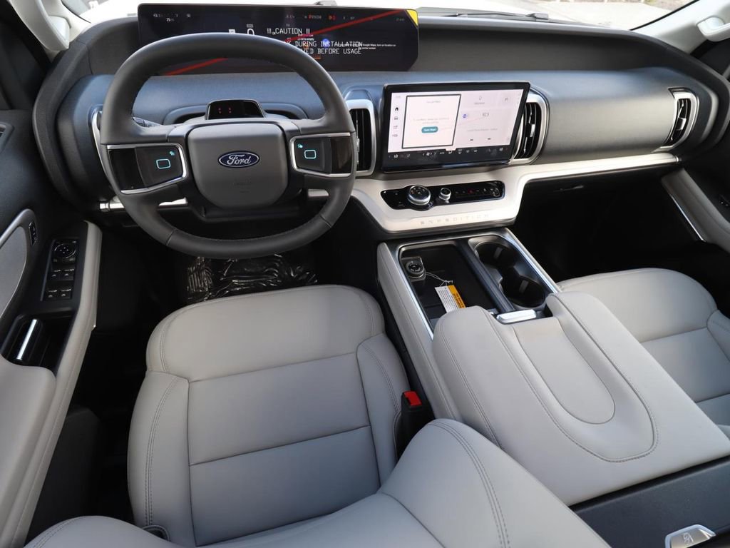 New 2026 Ford Expedition Active image 10