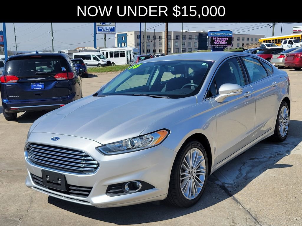 Used 2016 Ford Fusion SE w/ Equipment Group 202A image 2