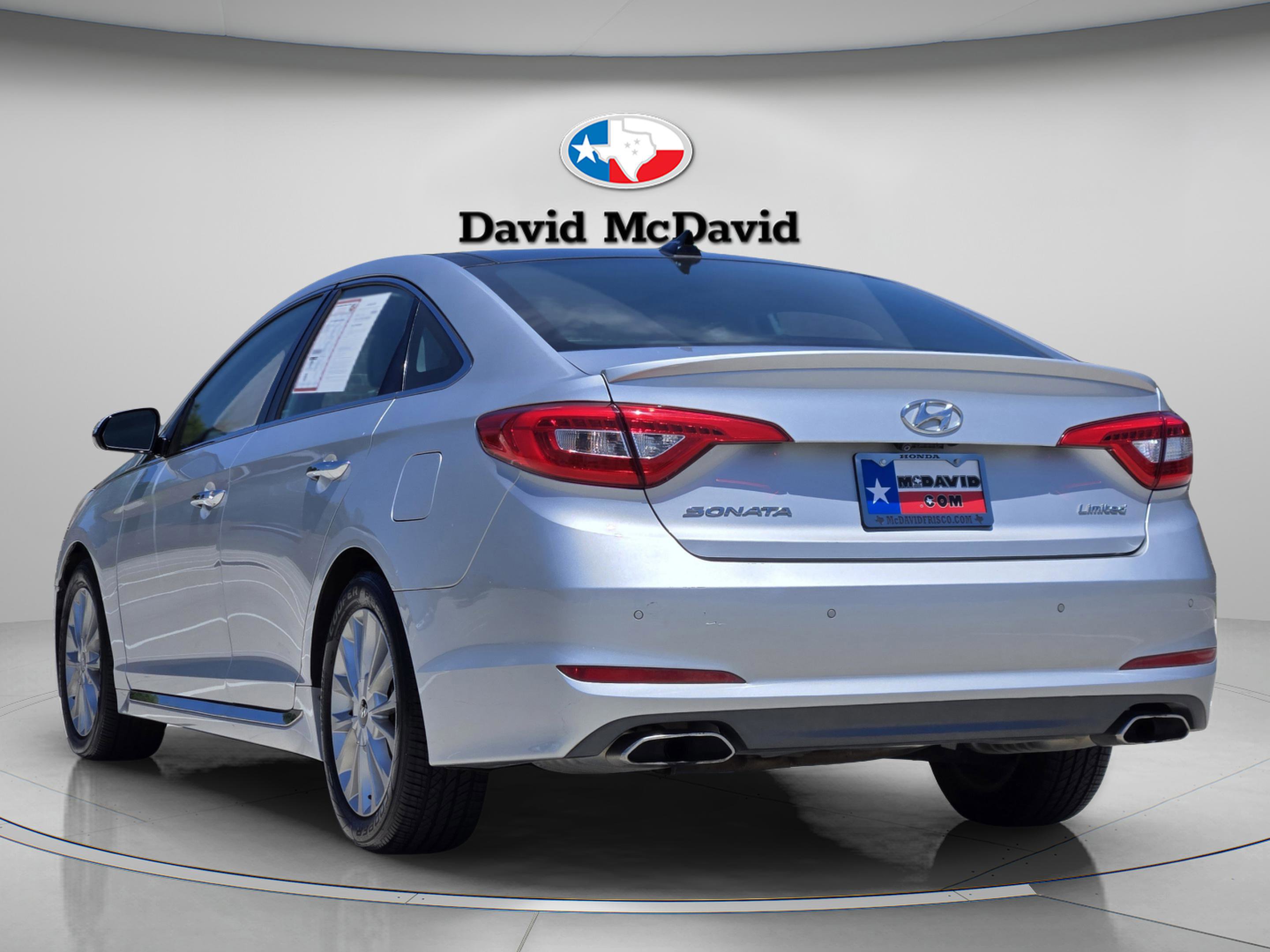 Used 2015 Hyundai Sonata Limited w/ Option Group 06 FWD image 4