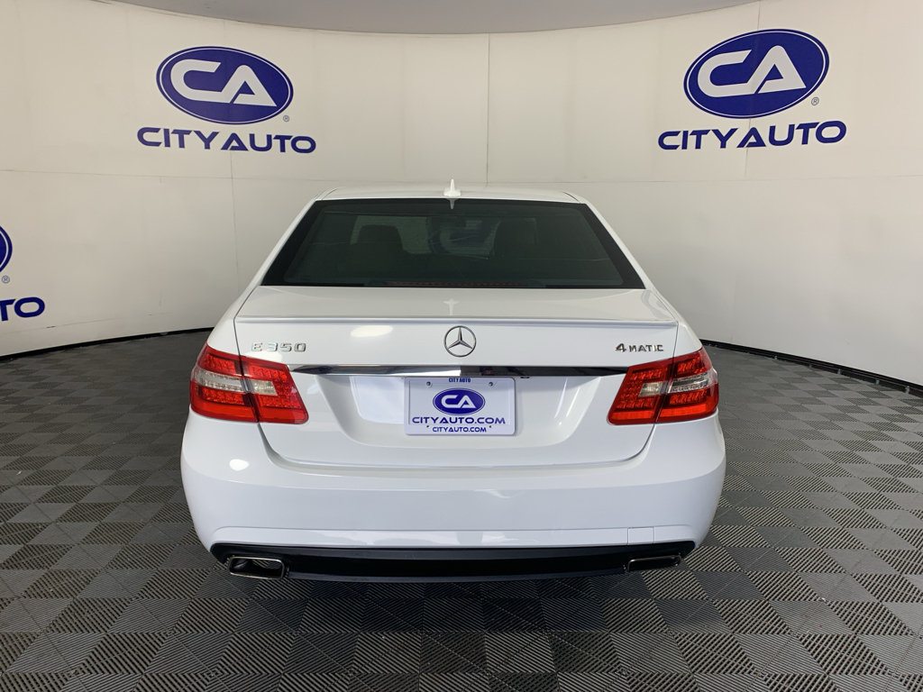 Used 2013 Mercedes-Benz E 350 4MATIC Sedan image 4
