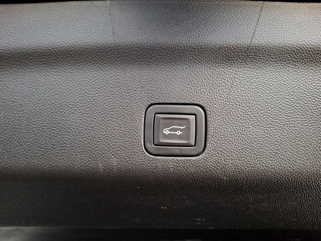 Certified 2023 Chevrolet Tahoe Premier AWD/4WD image 31